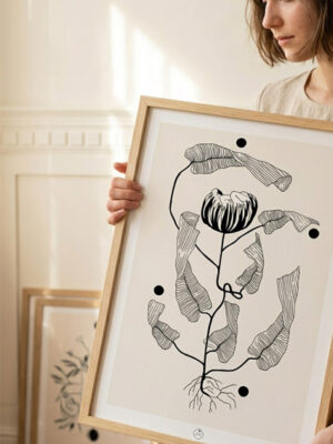 Illustration à l'encre noire montrant une forme humaine s'entremêlant avec des structures végétales et des racines, style onirique et détaillé, format A3.